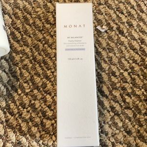 Monat Be Balanced Foamy Cleanser